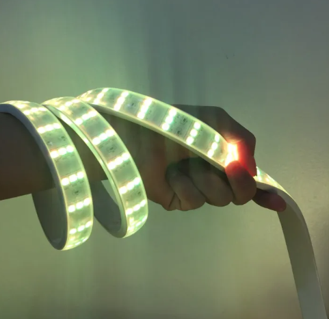 Bandă LED RGB 5050 cu 3 Randuri și 180 LED-uri/m