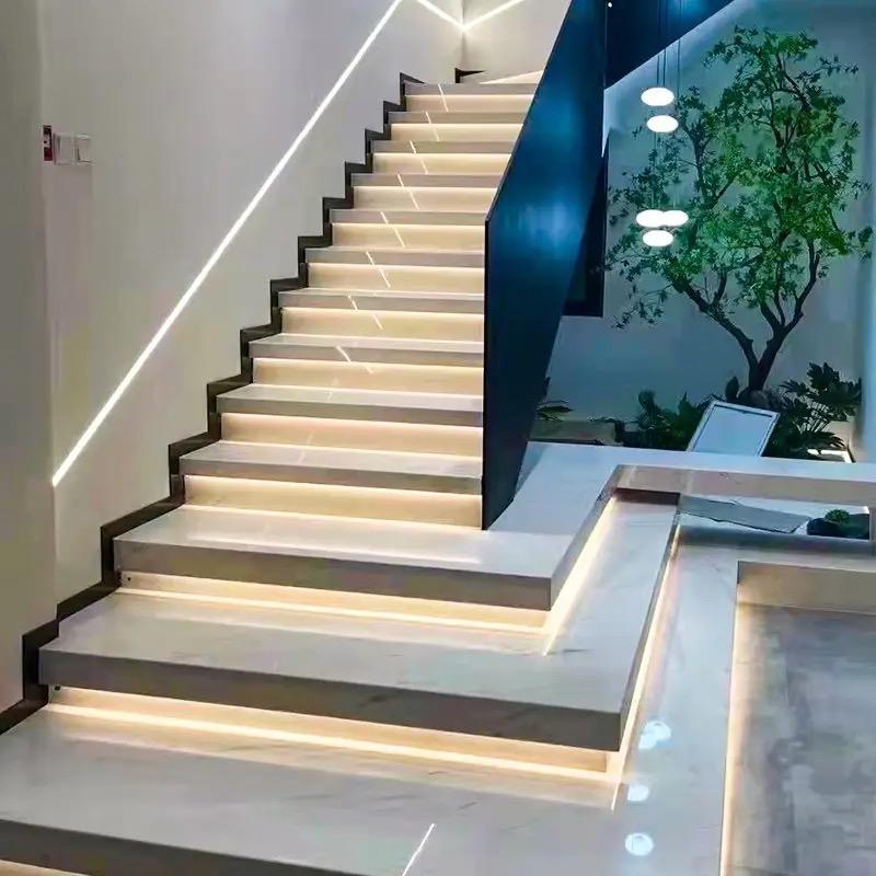 Kit lumini scări cu banda LED 5050, alb rece/cald