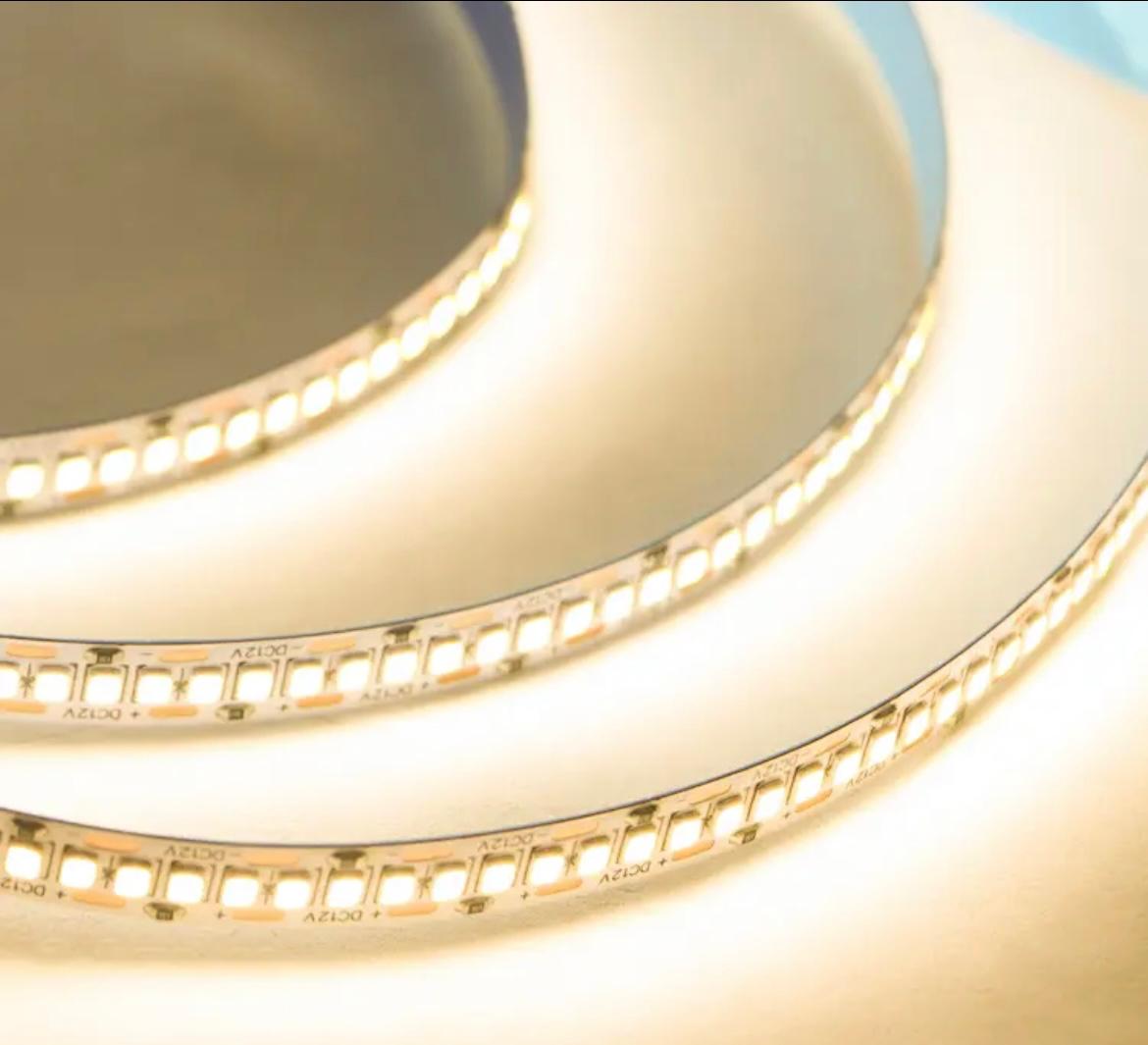 Bandă LED 12V IP44 IP20 cu Bandă Dublu Adezivă