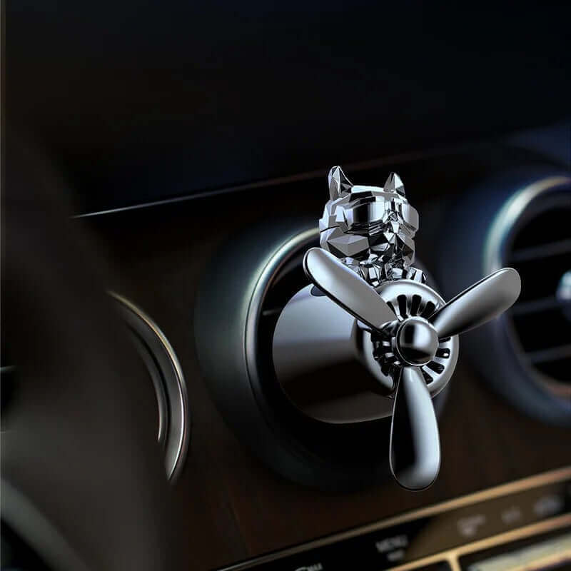 Odorizant Chromium auto cu design drăguț de urs - Adaugă un strop de distracție în interiorul mașinii tale