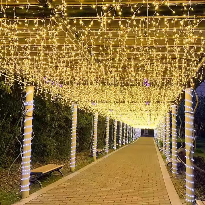 Ghirlandă decorativă alb cald pentru grădină și terasă