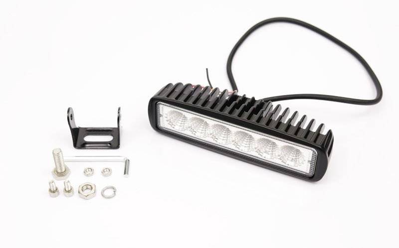 Proiector LED 18W pentru terenuri dificile